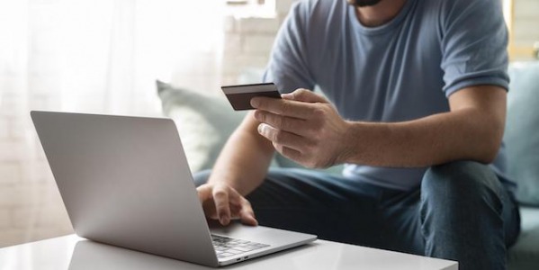Acquisti aziendali intelligenti: perché comprare online è il futuro delle forniture industriali
