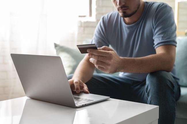 Acquisti aziendali intelligenti: perché comprare online è il futuro delle forniture industriali